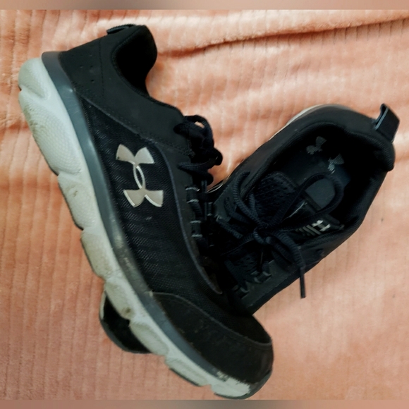 Women's UA Charged Assert 10 Running Shoes - Picture 1 of 1